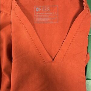 Figs V-Neck Scrub Top in Bold Chia